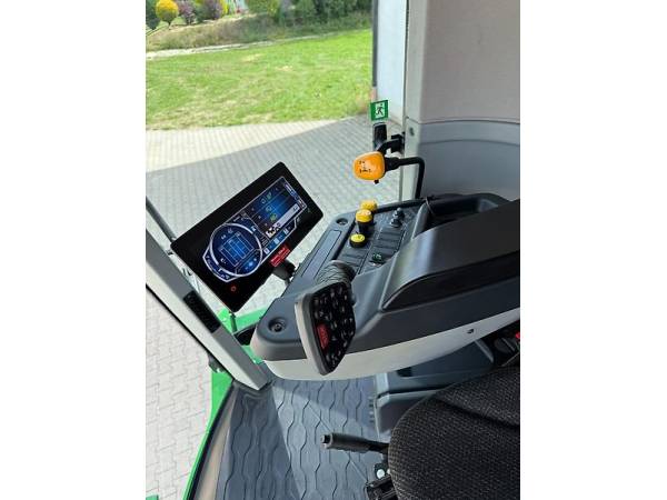 Комбайн John Deere W330 (2019)