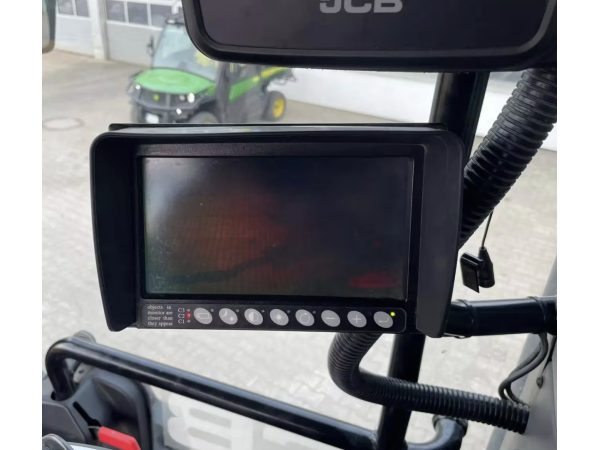 Трактор JCB Fastrac 8330 (2021)