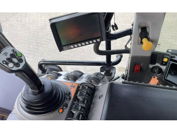 Трактор JCB Fastrac 8330 (2021)