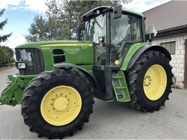 Трактор John Deere 6930 (2013)