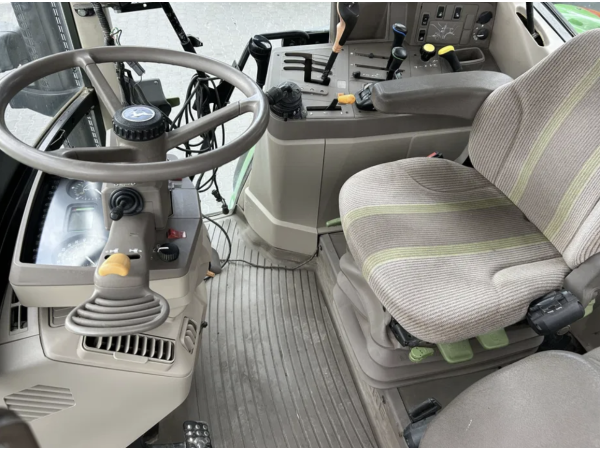 Трактор John Deere 6930 (2013)
