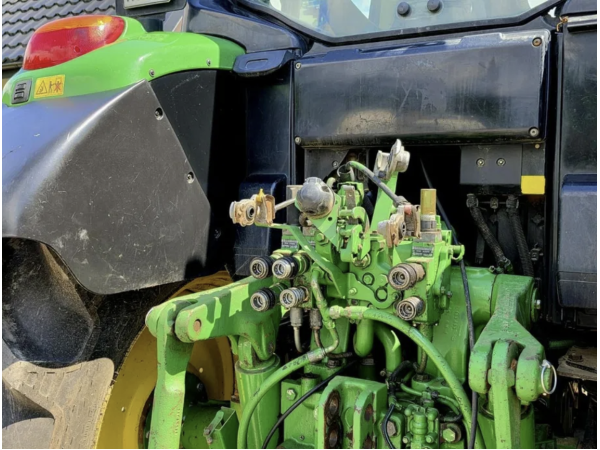 Трактор John Deere 6150M (2016)
