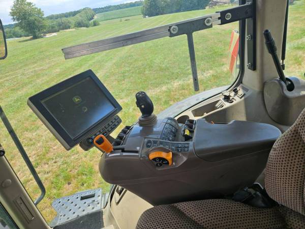 Трактор John Deere 7270R (2014)
