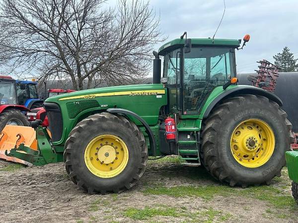 Трактор John Deere 8520 (2004)
