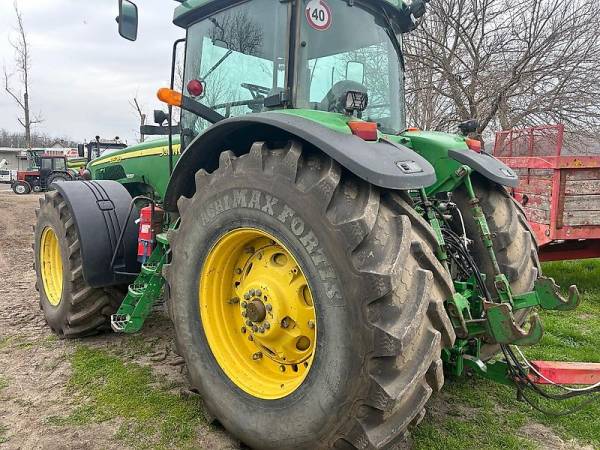 Трактор John Deere 8520 (2004)