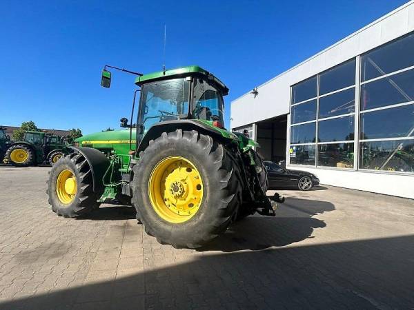 Трактор John Deere 8200 (1999)