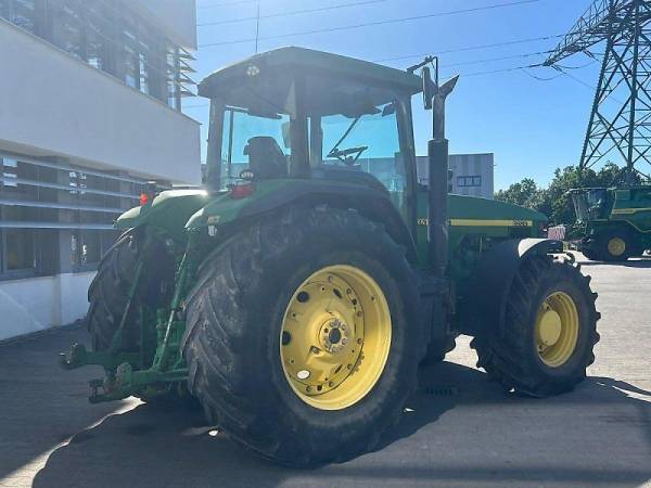 Трактор John Deere 8200 (1999)