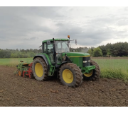 Трактор John Deere 6910
