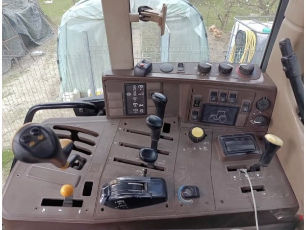Трактор John Deere 6910 (1999)