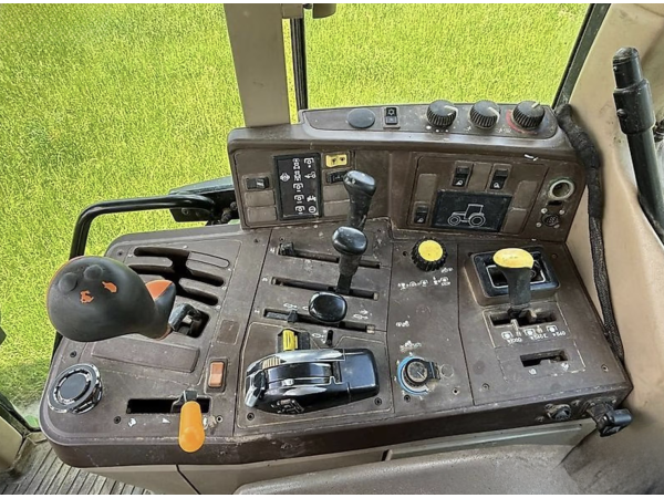 Трактор John Deere 6910 (1998)