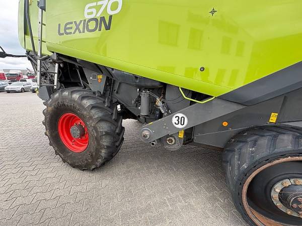 Комбайн Claas Lexion 670 TT (2014)