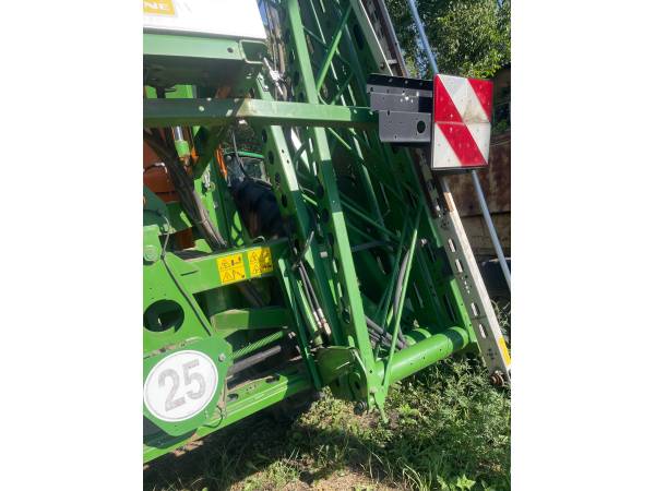 Причіпний обприскувач Amazone UG 3000 Nova (2009)