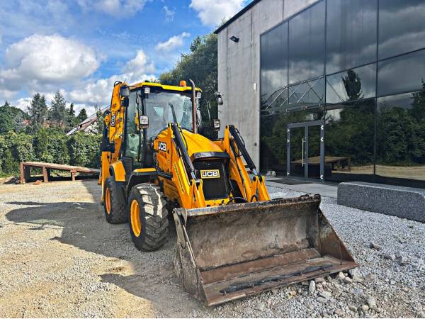 Экскаватор-погрузчик JCB 3CX (2019)