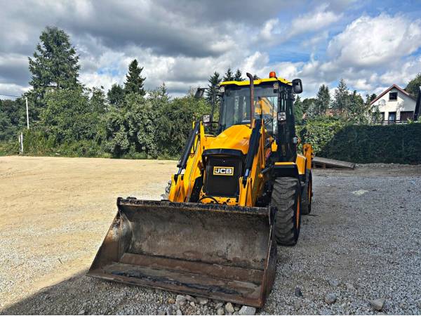 Экскаватор-погрузчик JCB 3CX (2019)
