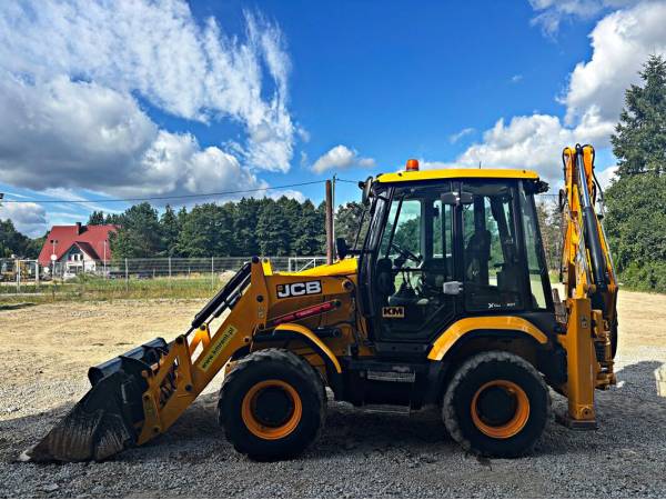 Экскаватор-погрузчик JCB 3CX (2019)