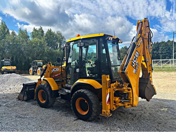 Экскаватор-погрузчик JCB 3CX (2019)