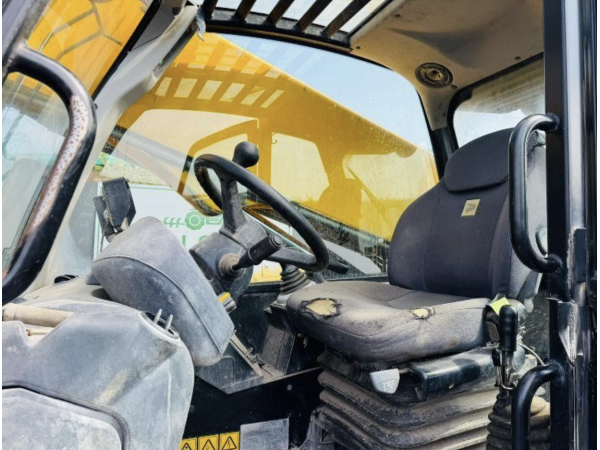 Погрузчик JCB 560-80 (2016)