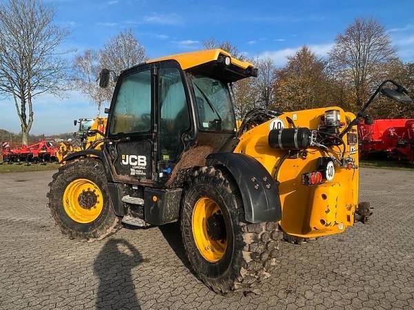 Погрузчик JCB 560-80 Agri Super (2016)