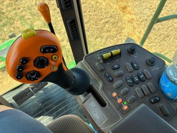 Комбайн John Deere 9560i WTS (2005)