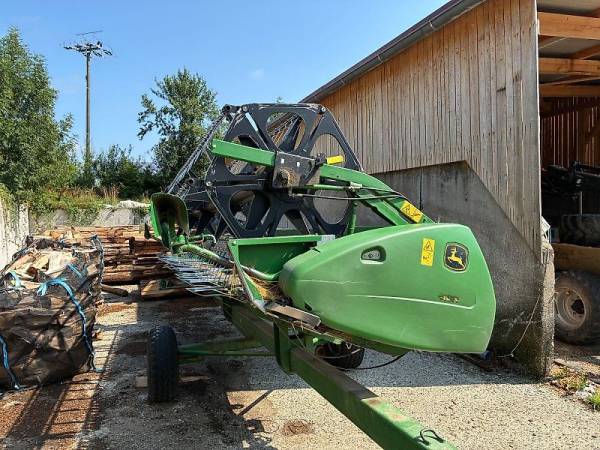 Комбайн John Deere 9560i WTS (2005)