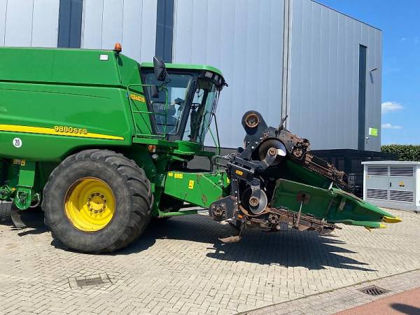 Комбайн John Deere 9880 STS (2004)