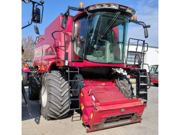 Комбайн Case IH 6130 (2015)
