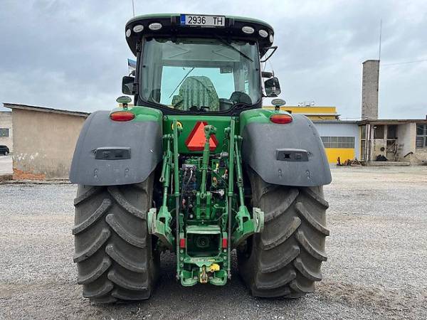Трактор John Deere 8320R (2015)