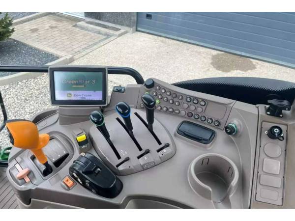 Трактор John Deere 6125R (2012)