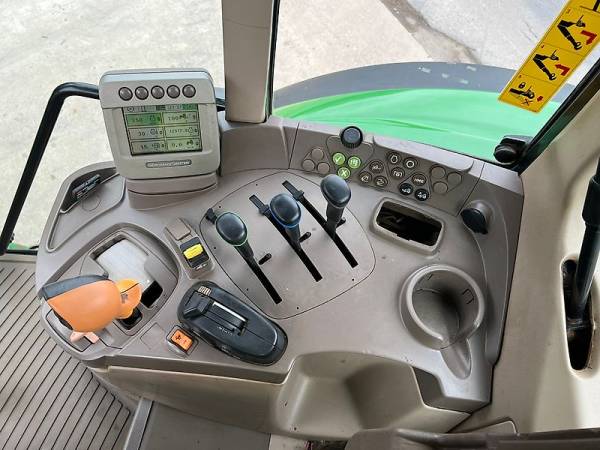 Трактор John Deere 6930 Premium (2011)
