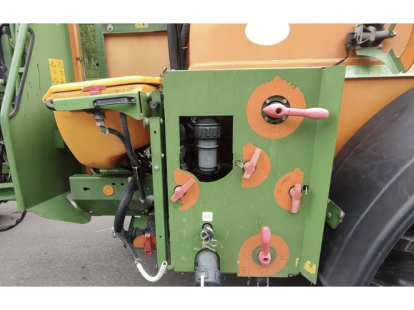 Прицепной опрыскиватель Amazone UG 3000 Super (2011)