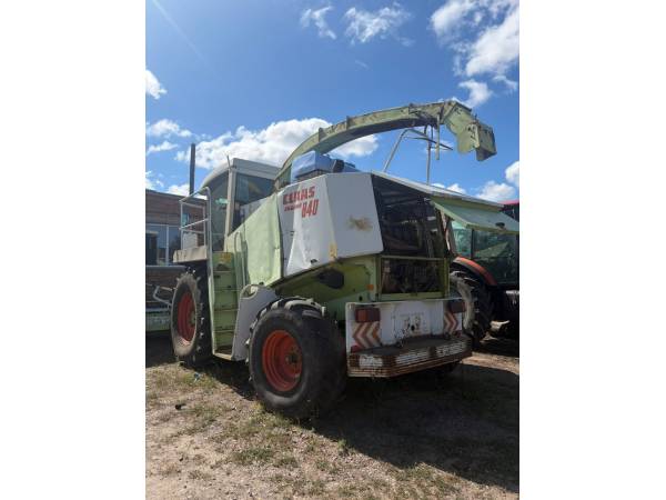 Кормоуборочный комбайн Claas Jaguar 840 (1997)