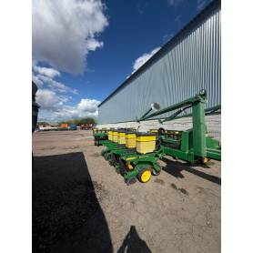 Сеялка John Deere 7200