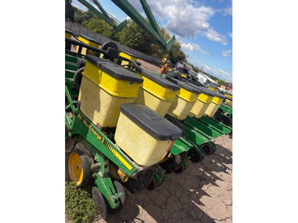 Сеялка John Deere 7200