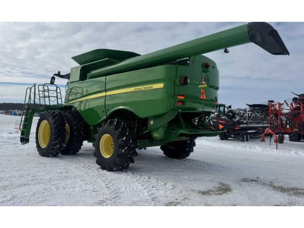 Комбайн John Deere S670 (2013)