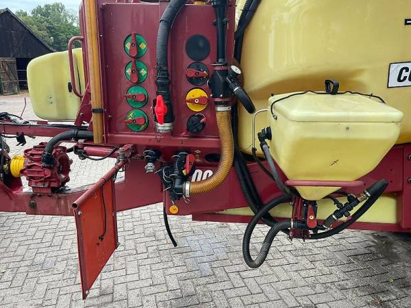 Причіпний обприскувач Hardi Commander 4200 (2002)