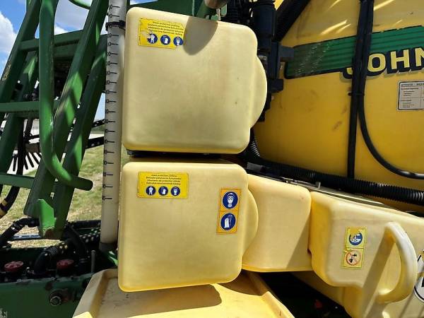 Причіпний обприскувач John Deere 840 (2001)