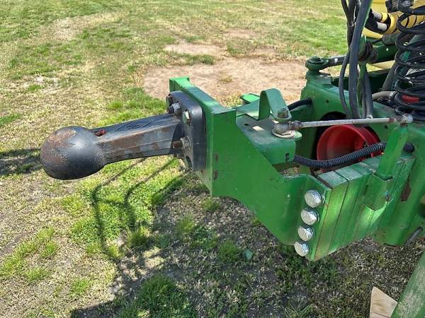 Причіпний обприскувач John Deere 840 (2001)