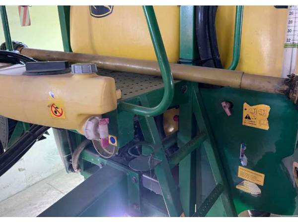 Причіпний обприскувач John Deere 732 (2008)