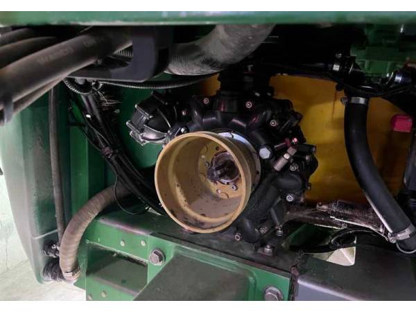 Причіпний обприскувач John Deere 732 (2008)