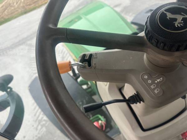 Трактор John Deere 8335R (2013)