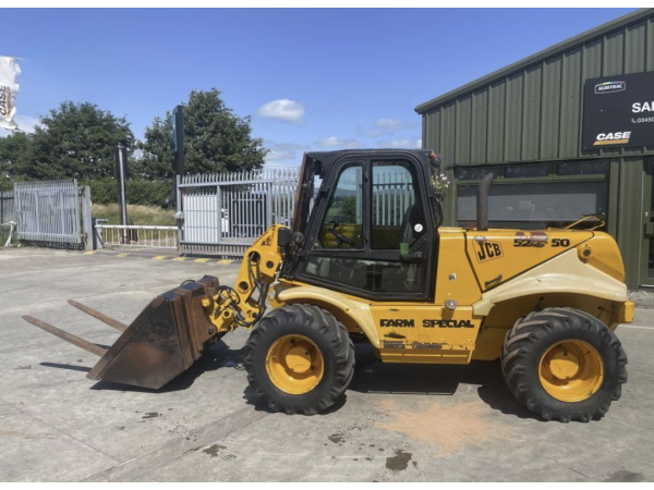 Телескопический погрузчик JCB 520-50 (2002)