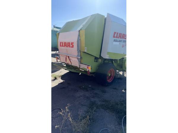 Пресс-подборщик Claas Rollant 255 RC (2005)