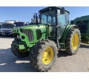Трактор John Deere 6320