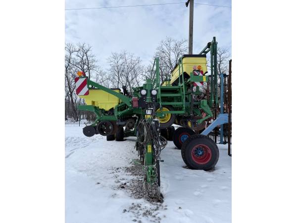 Сівалка точного висіву John Deere 1745 (2022)