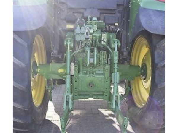 Трактор John Deere 6220 (2006)