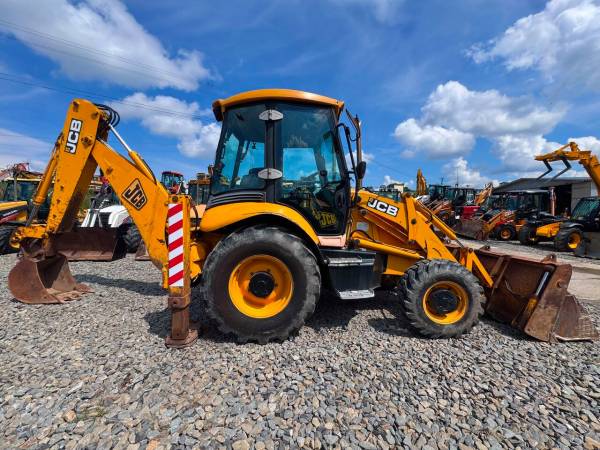 Екскаватор-навантажувач JCB 3CX (2005)