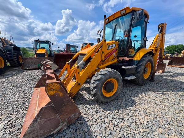 Екскаватор-навантажувач JCB 3CX (2005)