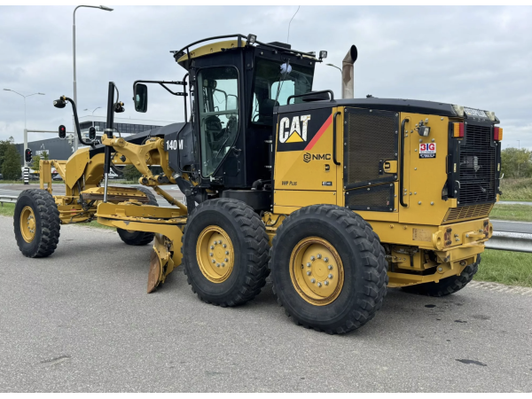 Грейдер Caterpillar 140M (2010)