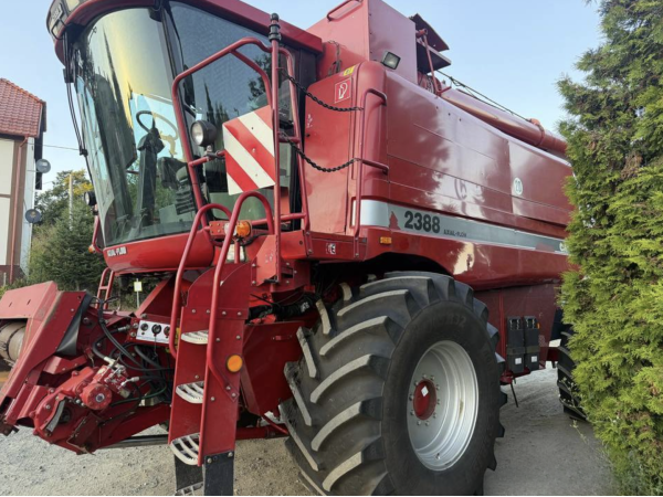 Комбайн Case IH 2388 (2003)