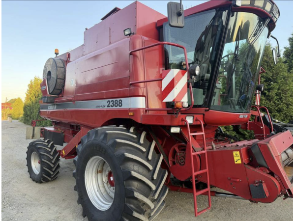 Комбайн Case IH 2388 (2003)